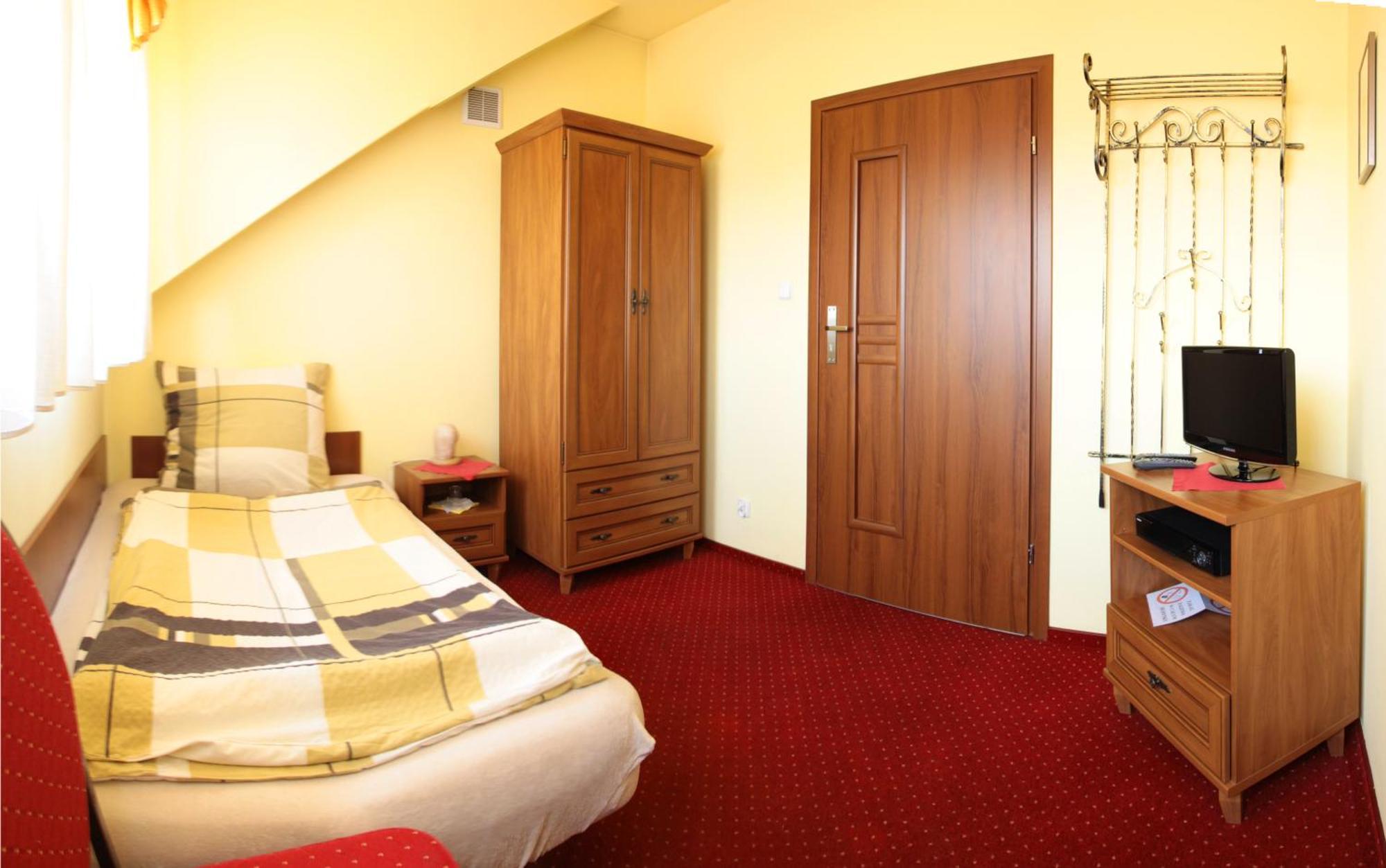 Zajazd Skorpion B&B Oswiecim Room photo